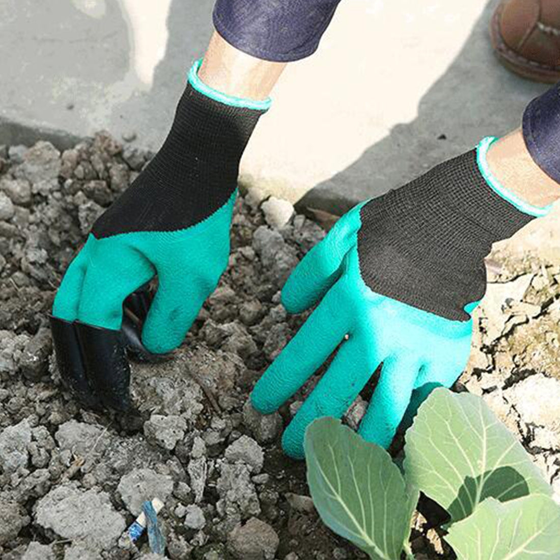 A Pair Latex Gloves ABS Gloves for Digging and Planting,The Right One with Claws